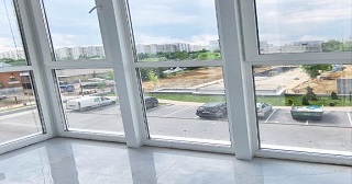 Панорамное остекление балкона Черногорск цена от 11 тыс. руб. м/п.
